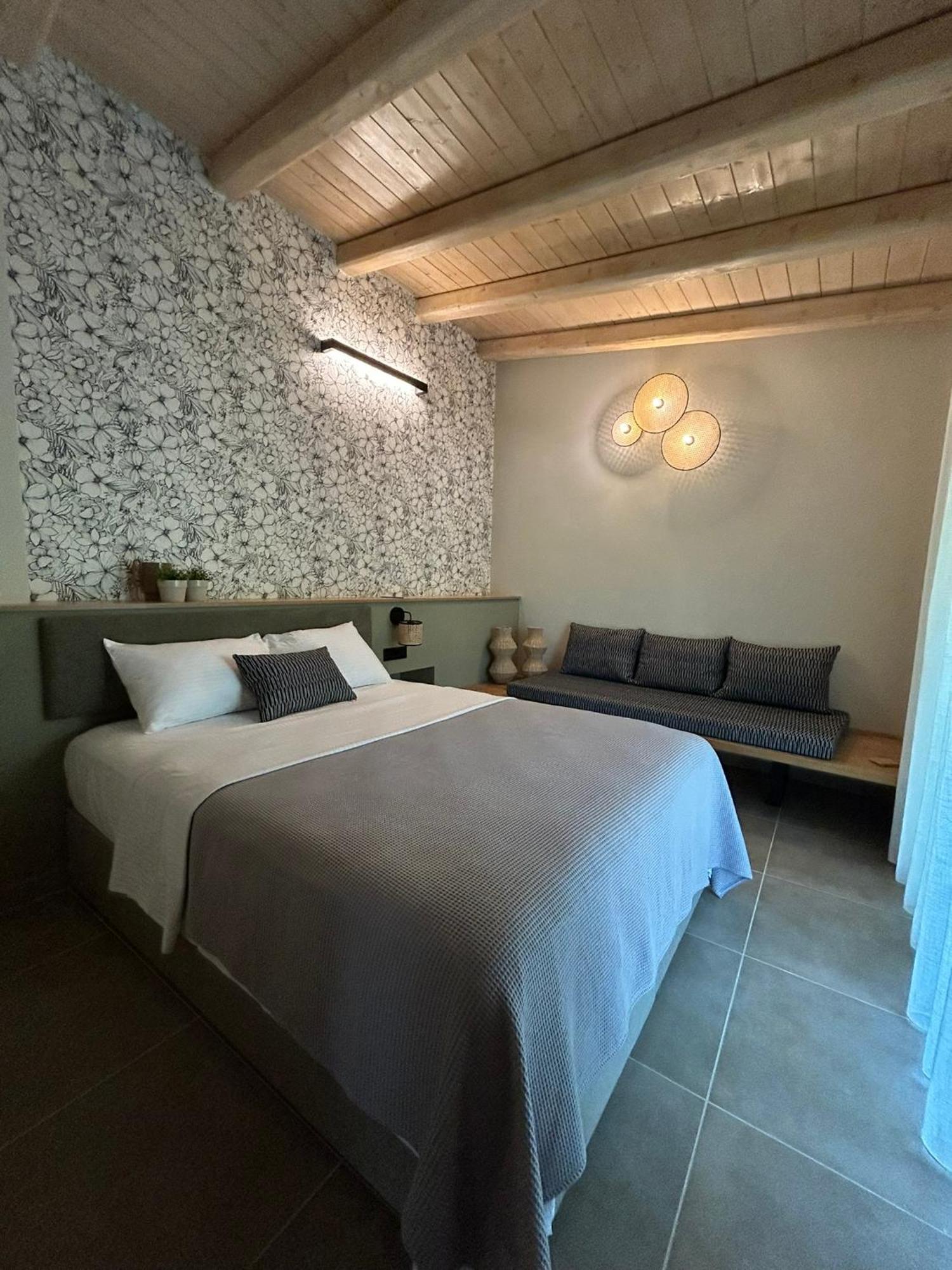 Nerita'S Country Houses Nea Tirins ภายนอก รูปภาพ
